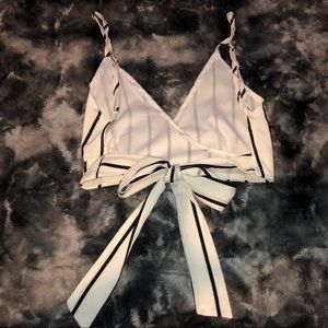 Crop top tied back